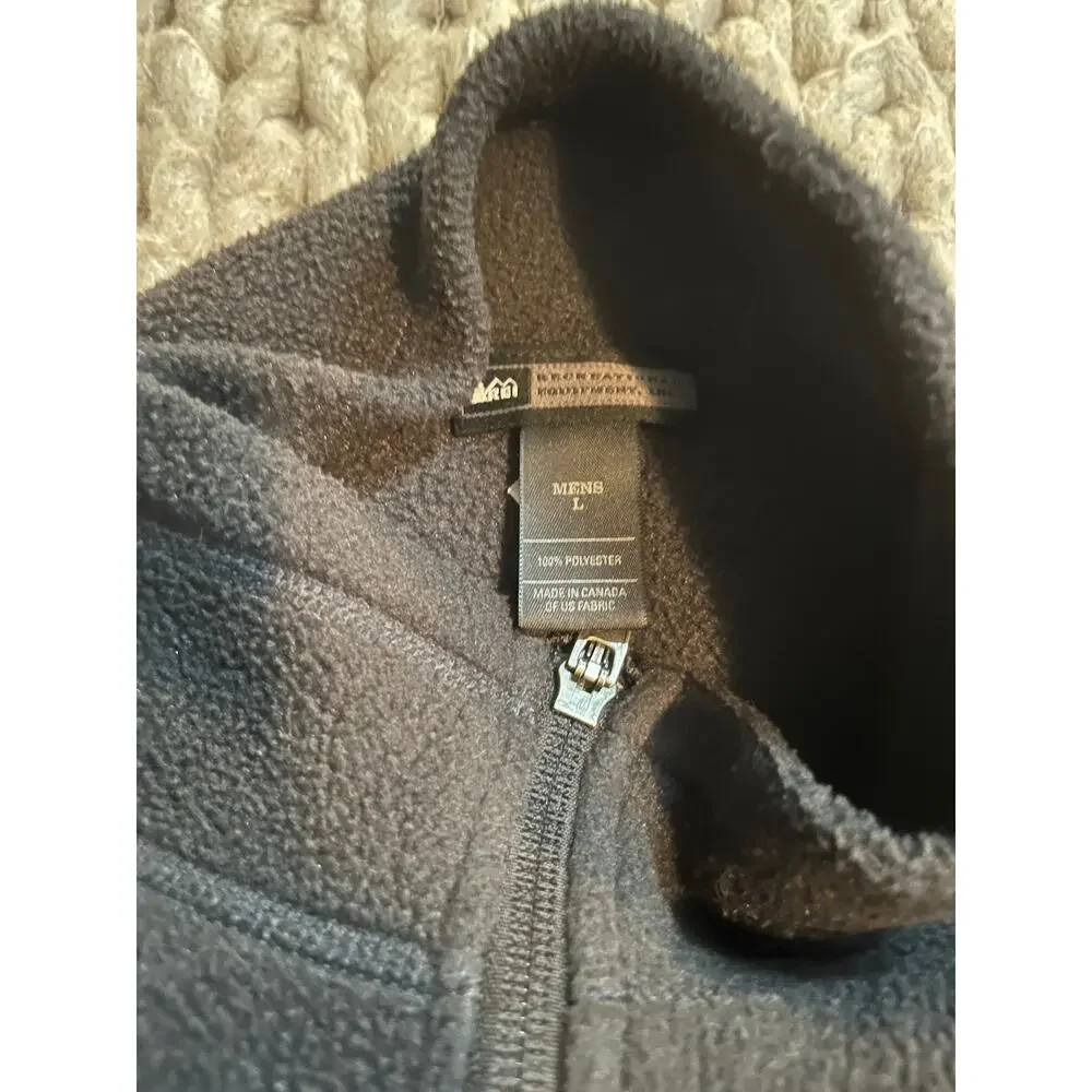 REI Fleece zip up vest black size large